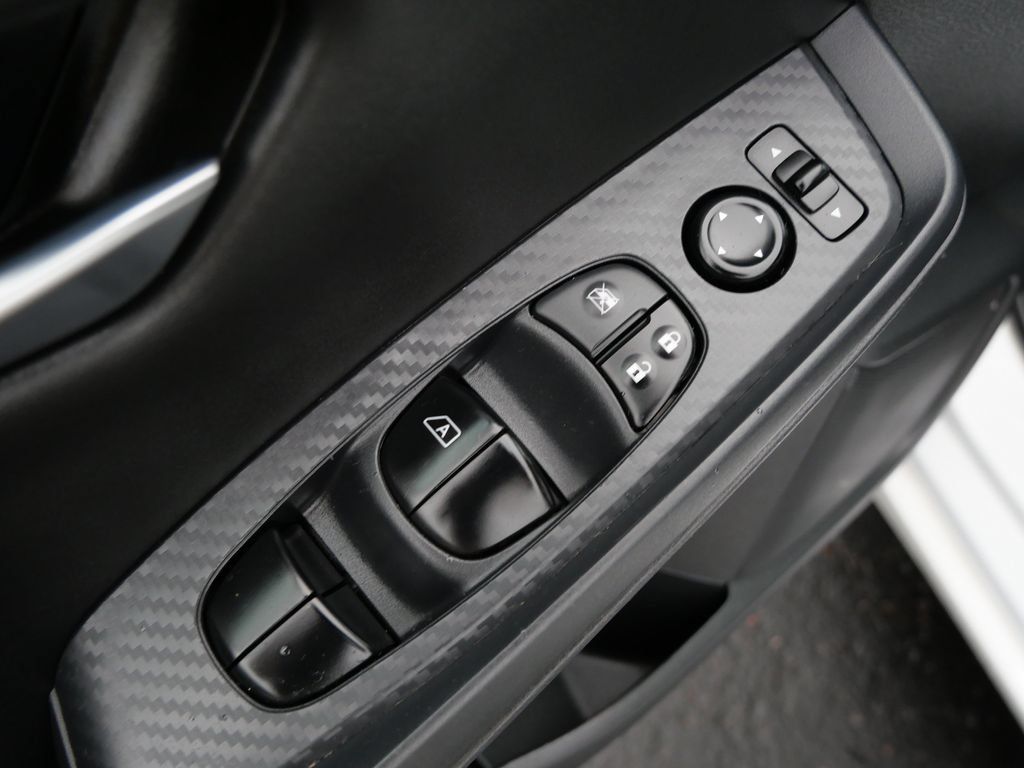Used 2024 Nissan Sentra SV FWD image 15