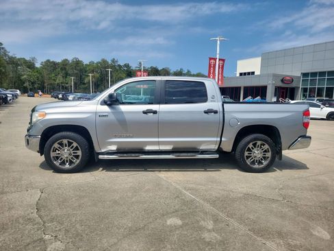 Used 2016 Toyota Tundra SR5 w/ SR5 Upgrade Package RWD image 2