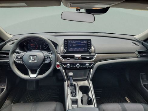 Used 2018 Honda Accord EX image 6