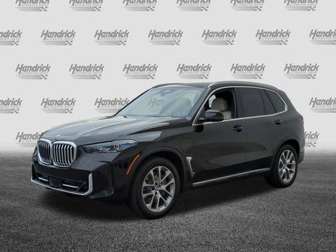 New 2026 BMW X5 xDrive50e image 5