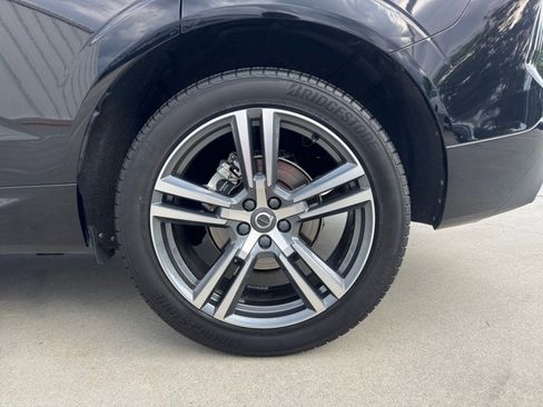 Used 2020 Volvo XC60 T5 Momentum FWD image 26