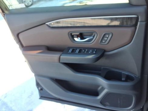 Used 2023 Honda Pilot Elite image 22