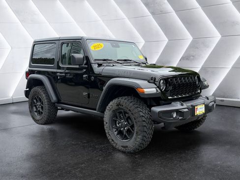 Used 2025 Jeep Wrangler Sport AWD/4WD image 8