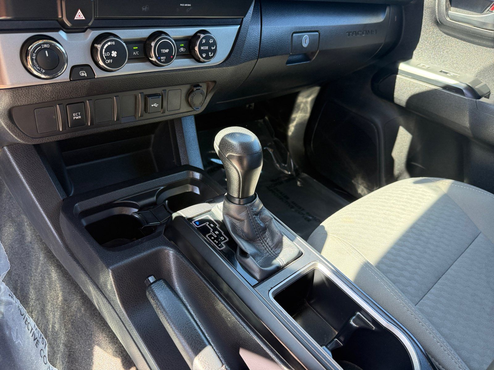 Used 2023 Toyota Tacoma SR AWD/4WD image 13