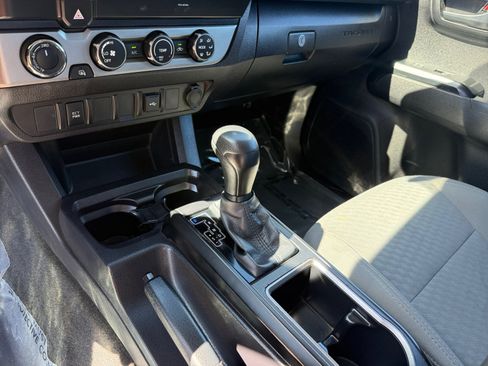Used 2023 Toyota Tacoma SR AWD/4WD image 13
