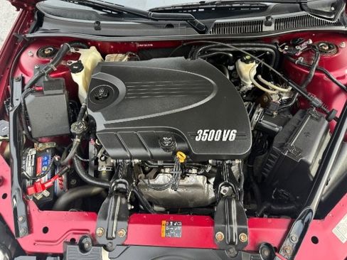 Used 2011 Chevrolet Impala LT w/ Luxury Edition Package image 10