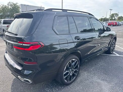 Used 2024 BMW X7 xDrive40i w/ M Sport Package AWD/4WD image 4