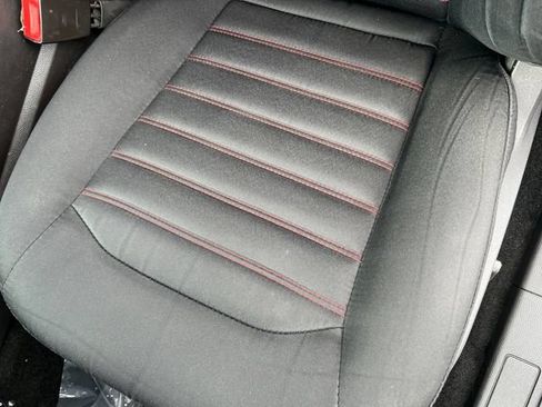 Used 2016 Ford Fusion SE FWD image 11