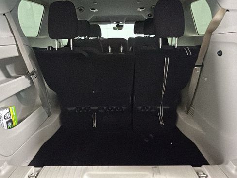 Used 2023 Chrysler Voyager LX FWD image 32