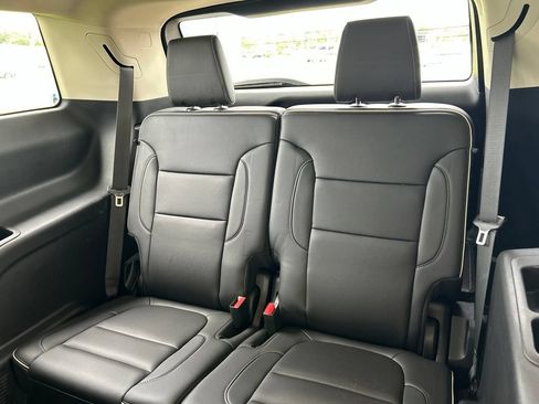 Used 2023 GMC Acadia Denali w/ Denali Technology Package FWD image 10