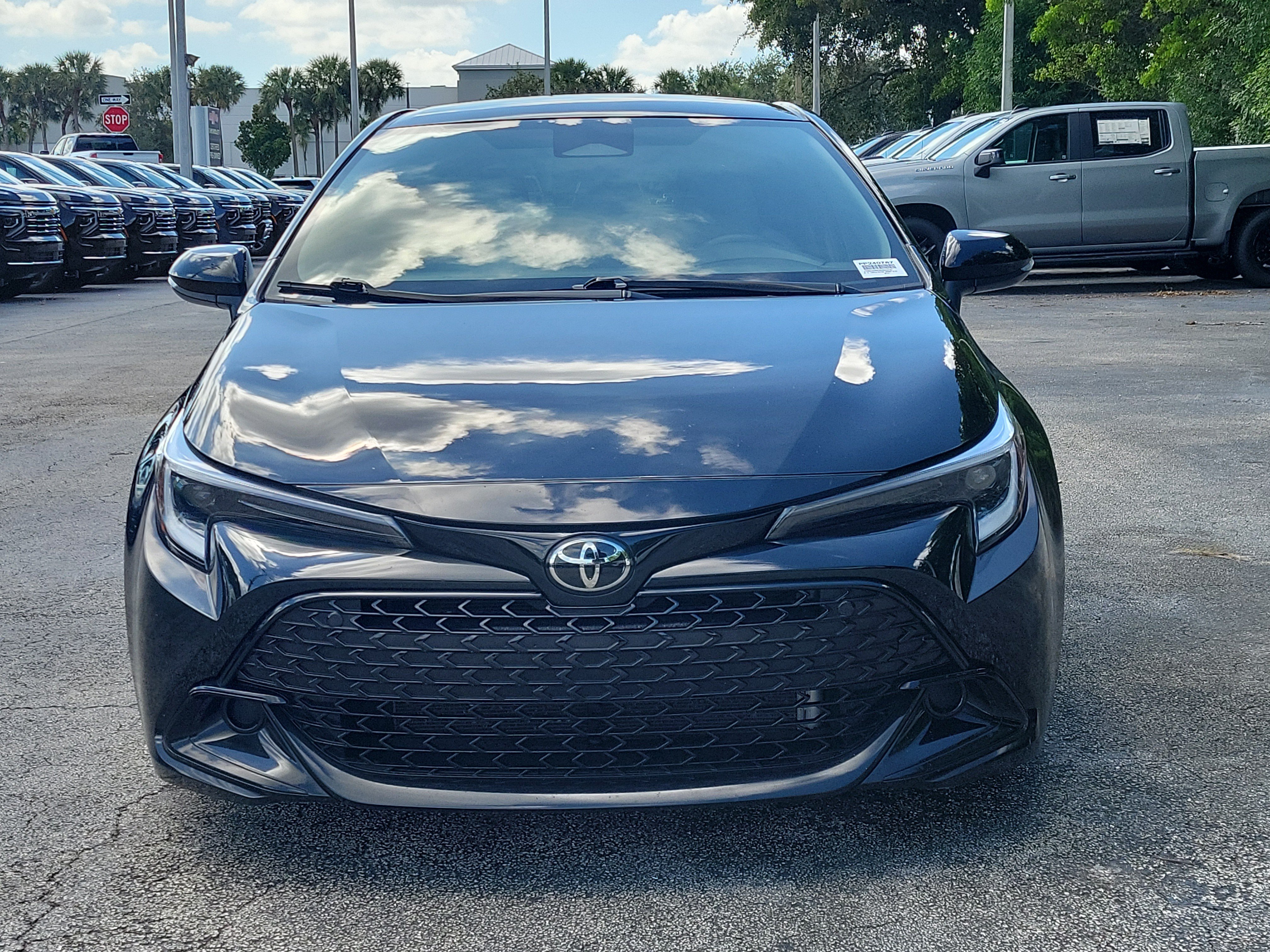 Used 2025 Toyota Corolla SE FWD image 8