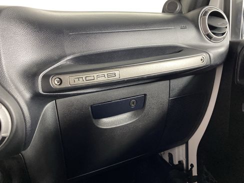 Used 2013 Jeep Wrangler Moab image 29