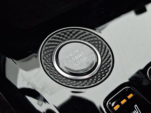 Used 2023 Kia Niro EX Touring image 25