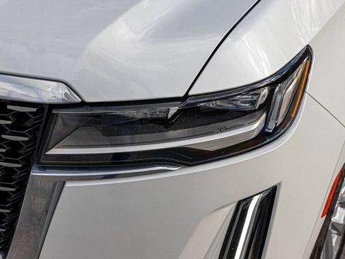 Used 2024 Cadillac Escalade Premium Luxury image 37