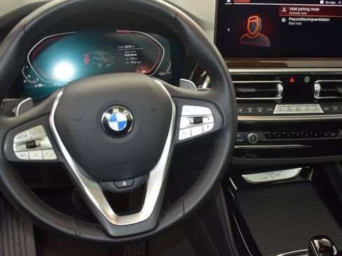 Certified 2025 BMW X4 xDrive30i image 13