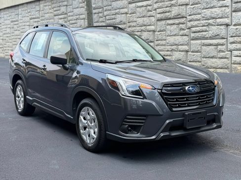 Used 2023 Subaru Forester AWD/4WD image 4