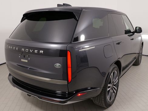 Used 2023 Land Rover Range Rover SE image 9