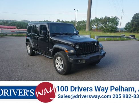 Used 2018 Jeep Wrangler Unlimited Sport S AWD/4WD image 1