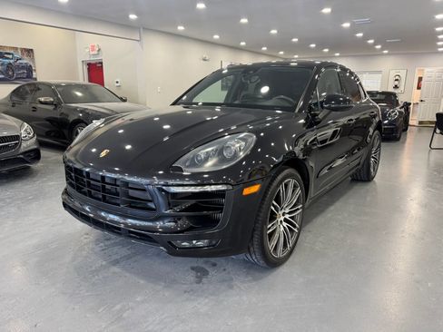 Used 2017 Porsche Macan GTS AWD/4WD image 3