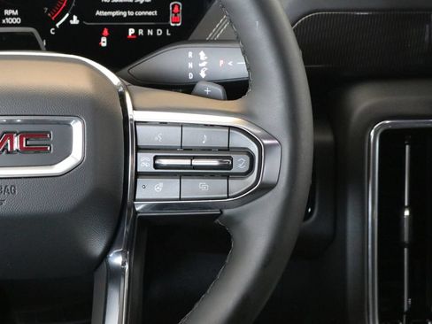 Used 2025 GMC Yukon XL Elevation AWD/4WD image 12