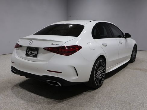 Used 2022 Mercedes-Benz C 300 4MATIC Sedan image 2