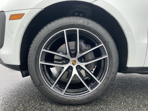 Used 2022 Porsche Macan image 9