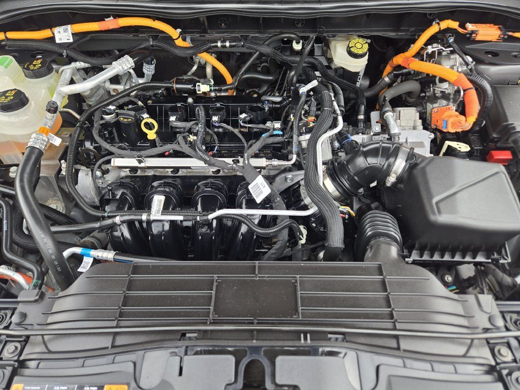 Used 2022 Ford Escape SEL w/ Technology Package FWD image 41