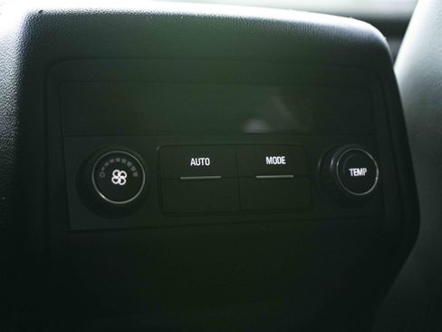 Used 2023 GMC Acadia SLT image 44