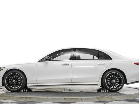 Used 2025 Mercedes-Benz S 580 4MATIC Sedan image 6