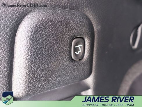 Used 2020 Jeep Grand Cherokee Altitude image 16