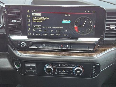 Used 2024 GMC Sierra 2500 SLE w/ SLE Convenience Package image 12