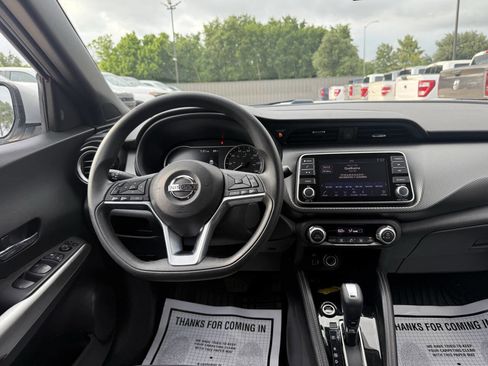 Used 2020 Nissan Kicks SV FWD image 21