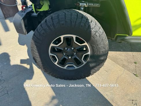 Used 2016 Jeep Wrangler Unlimited Rubicon image 11