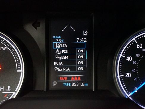 Certified 2021 Toyota Venza LE AWD/4WD image 16