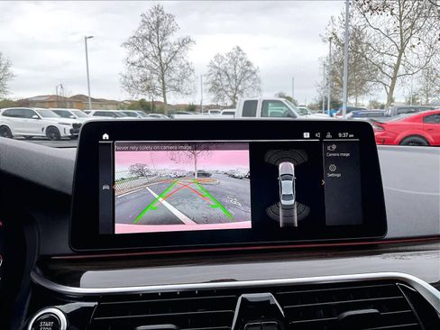 Certified 2023 BMW 540i w/ Convenience Package image 22