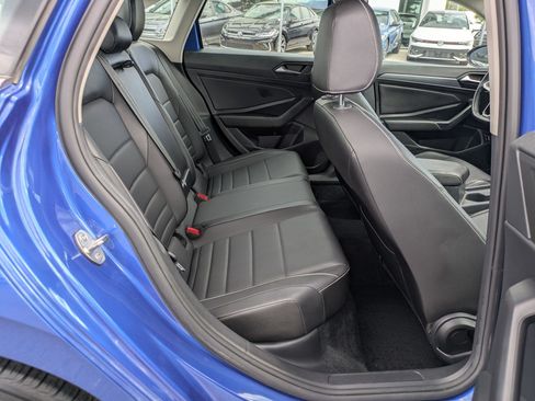 Used 2022 Volkswagen Jetta SE FWD image 32
