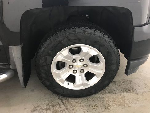 Used 2018 Chevrolet Silverado 1500 LT w/ All Star Edition image 49