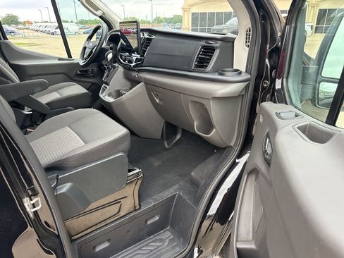 Used 2023 Ford Transit 350 XLT image 21