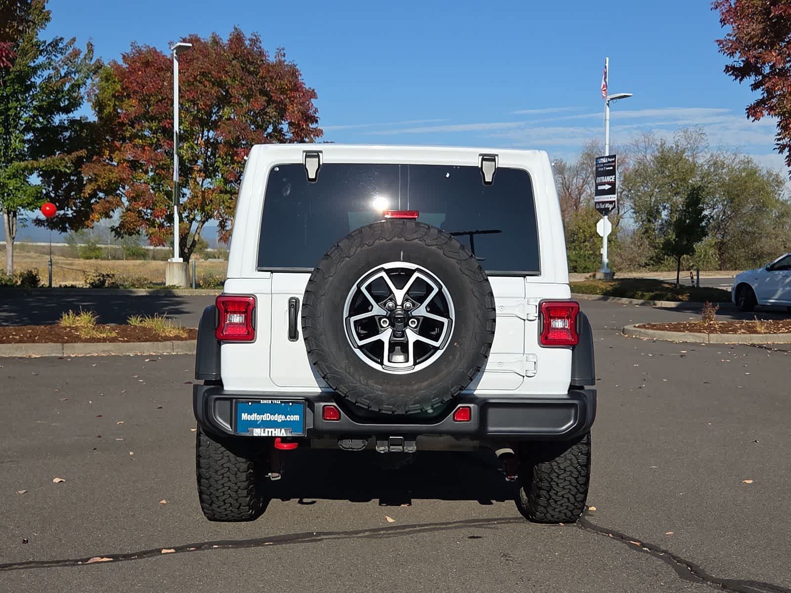 Certified 2025 Jeep Wrangler Unlimited Rubicon AWD/4WD image 13