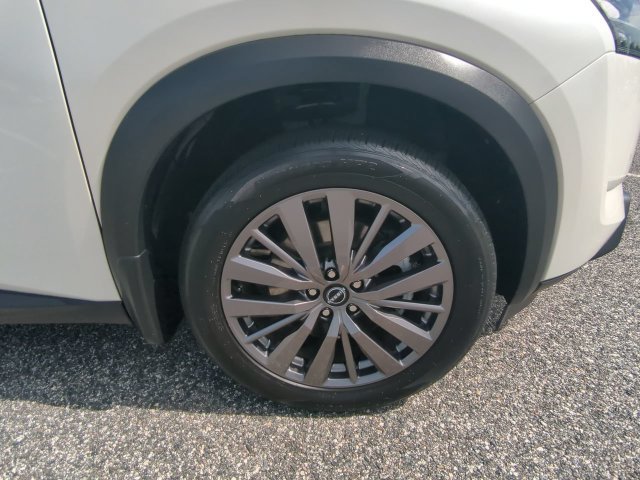 Used 2024 Nissan Pathfinder SL w/ SL Premium Package FWD image 11