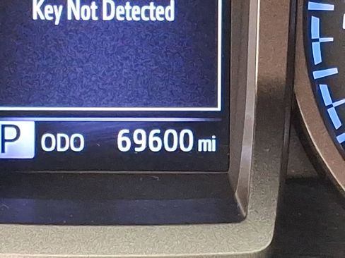 Certified 2017 Toyota Tacoma TRD Sport image 13