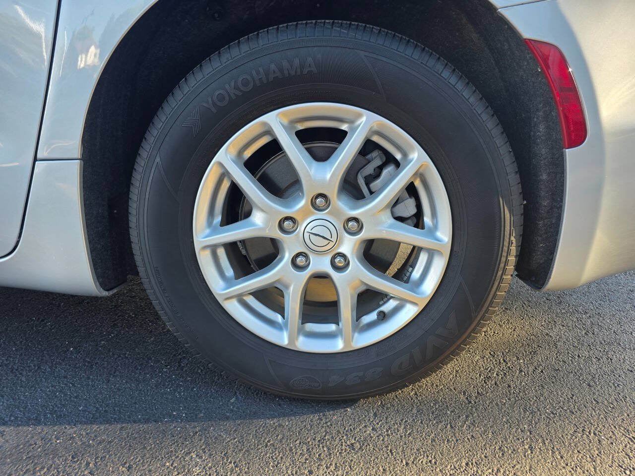 Used 2026 Chrysler Pacifica Select FWD image 7