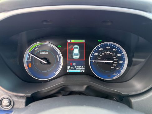 Used 2023 Subaru Crosstrek Hybrid w/ Moonroof Package w/Navigation image 11