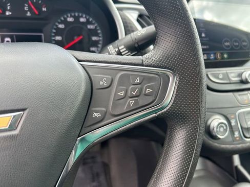 Used 2023 Chevrolet Malibu LS FWD image 18