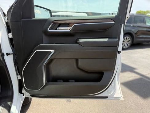 Used 2022 Chevrolet Silverado 1500 RST AWD/4WD image 15