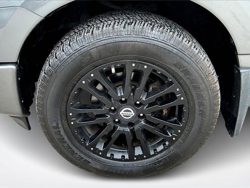 Used 2018 Nissan Titan PRO-4X image 33