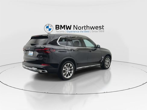 New 2026 BMW X5 xDrive40i w/ Climate Comfort Package image 3