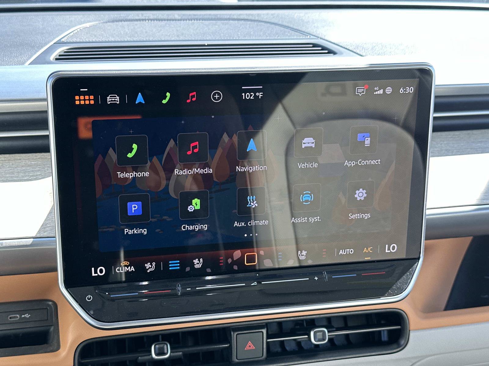 Certified 2025 Volkswagen ID. Buzz 1st Edition AWD/4WD image 12