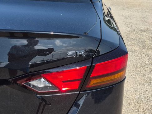 Used 2022 Nissan Altima 2.5 SR FWD image 7