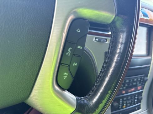 Used 2012 Cadillac Escalade Platinum image 30